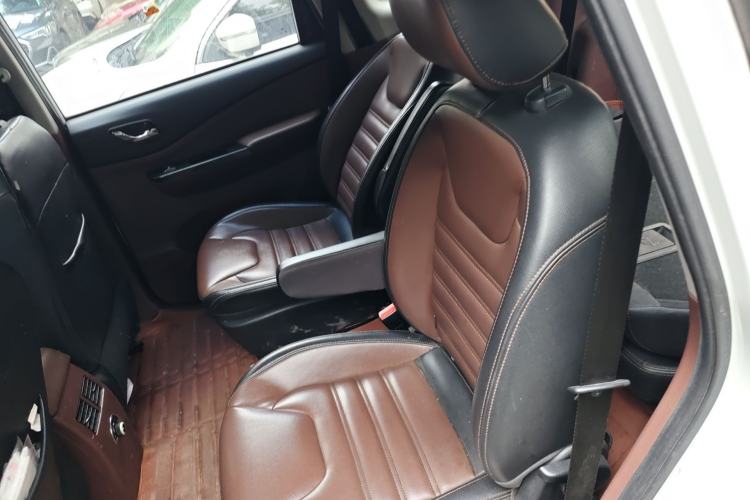 Used FORTHING SX6 2016 1.6L Manual Luxury Model Interior 4