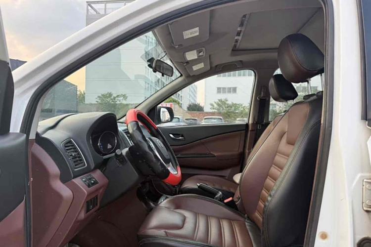 Used FORTHING SX6 2016 1.6L Manual Luxury Model Interior 4