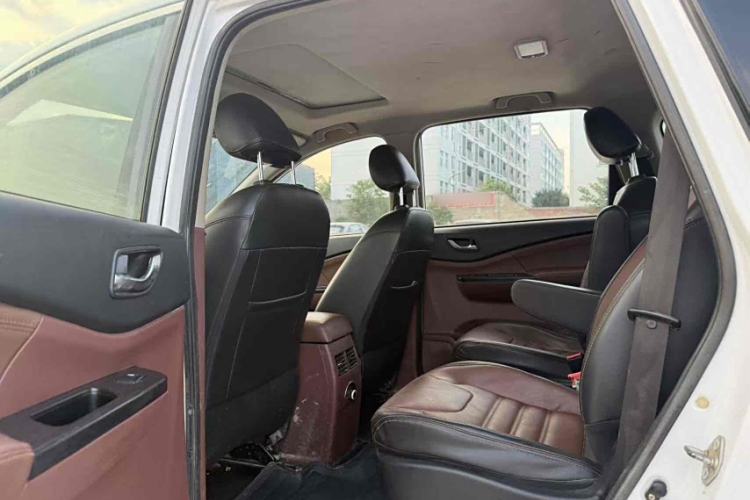 Used FORTHING SX6 2016 1.6L Manual Luxury Model Interior 6
