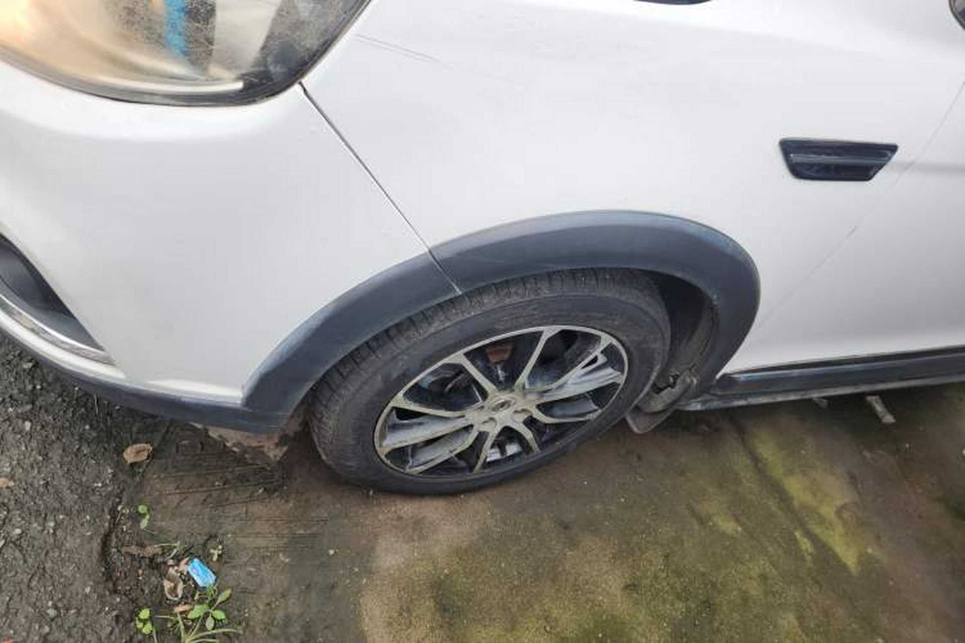 Used FORTHING SX6 2016 1.6L Manual Luxury Model Left Front Wheel Hub
