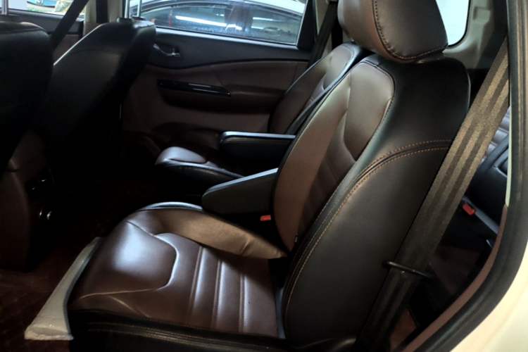 Used FORTHING SX6 2016 1.6L Manual Luxury Model Left Rear Seat
