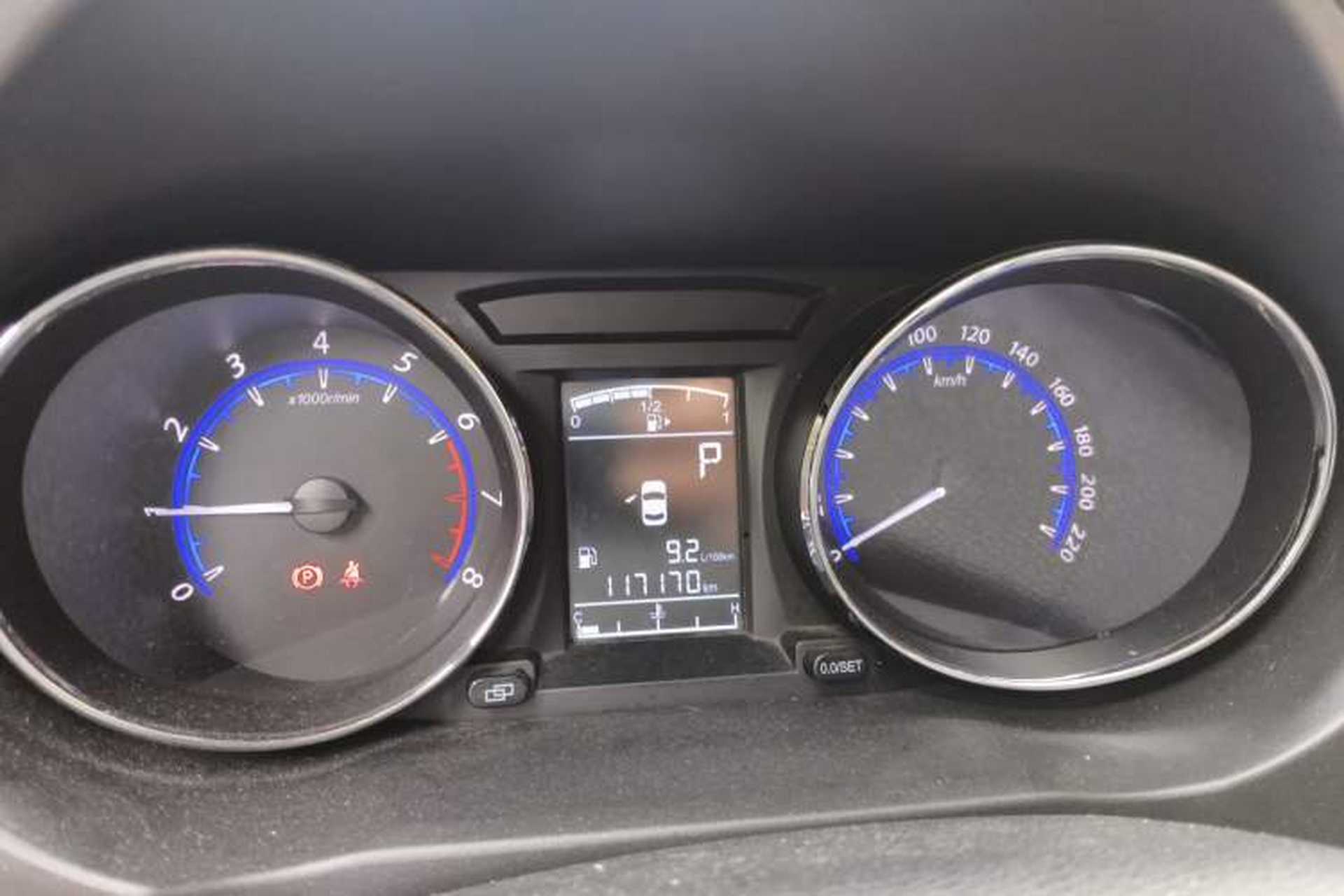 Used FORTHING SX6 2016 1.6L CVT Elite Edition Odometer Close Up