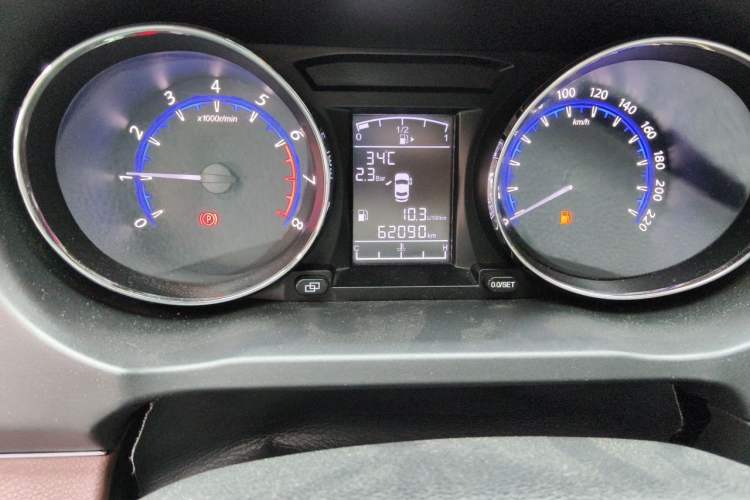 Used FORTHING SX6 2016 2.0L Manual Luxury Version Odometer Close Up