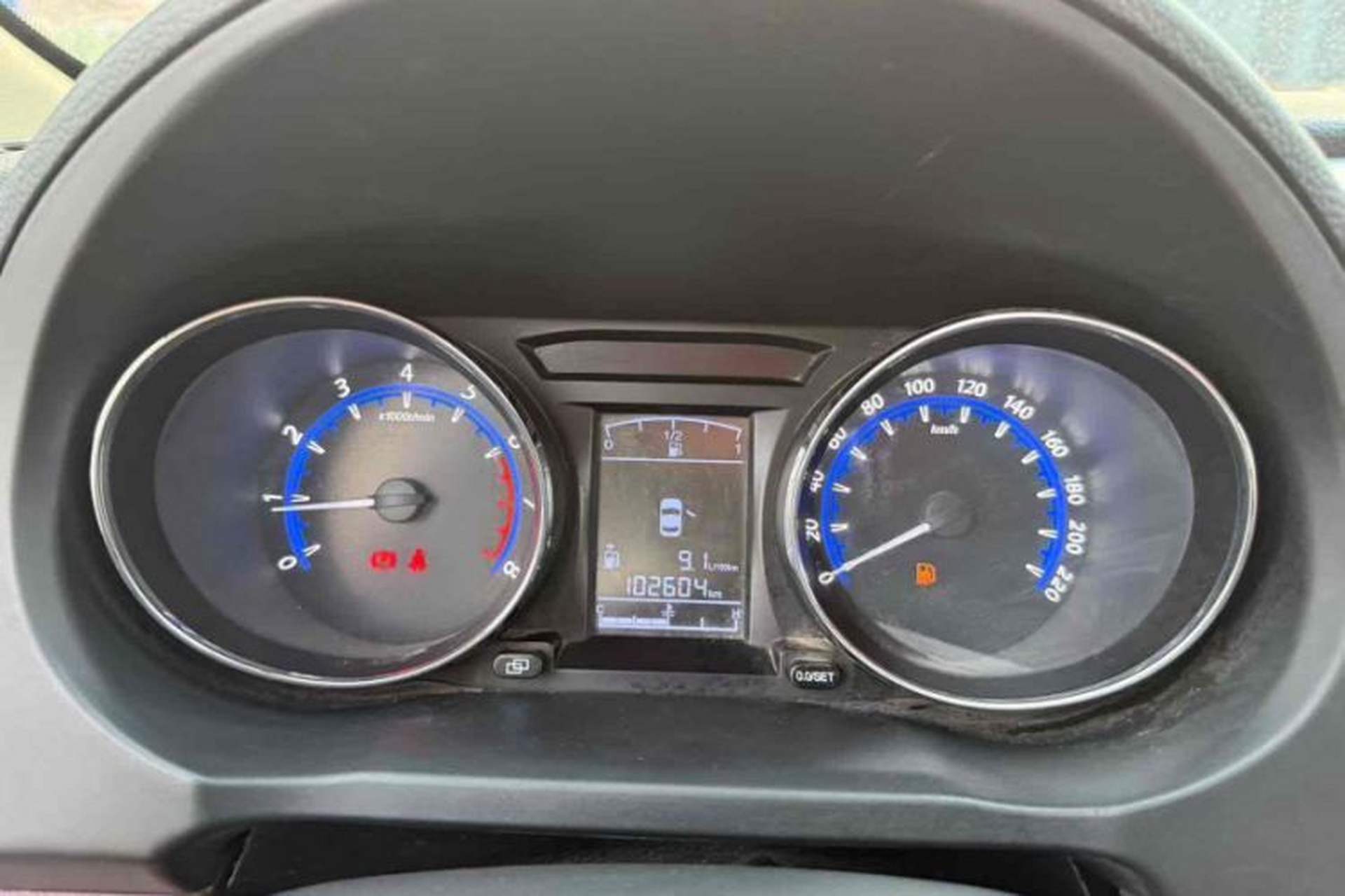Used FORTHING SX6 2016 1.6L Manual Luxury Model Odometer Close Up
