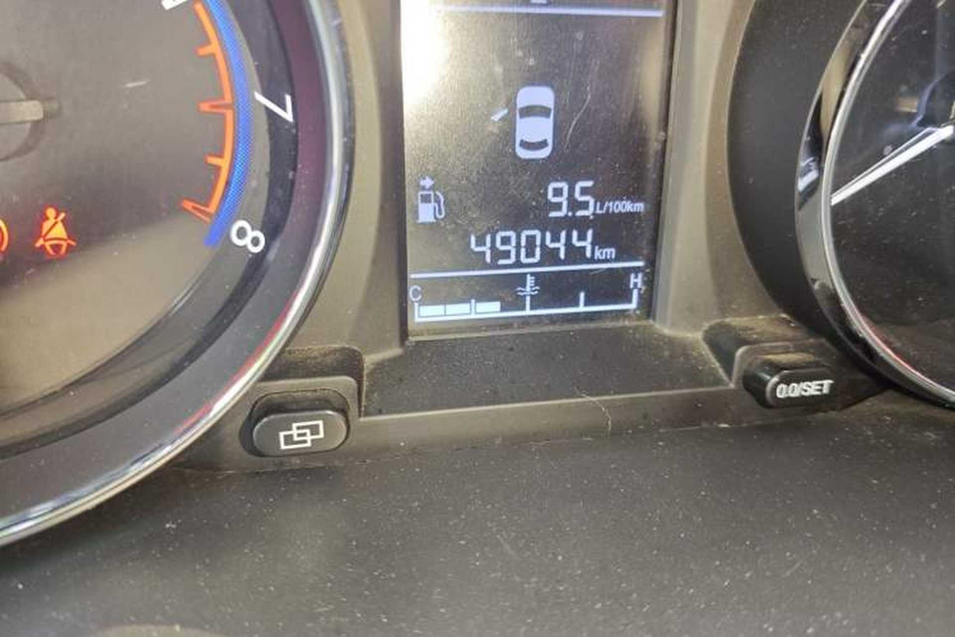 Used FORTHING SX6 2016 1.6L Manual Luxury Model Odometer Close Up