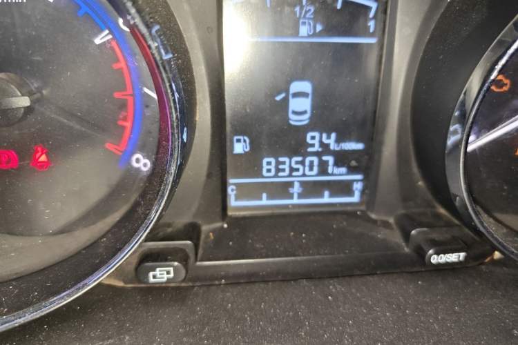 Used FORTHING SX6 2016 1.6L Manual Luxury Model Odometer Close Up