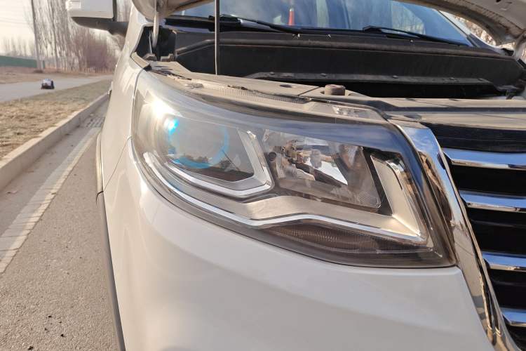 Used FORTHING SX6 2016 1.6L CVT Deluxe Model Right Front Headlight