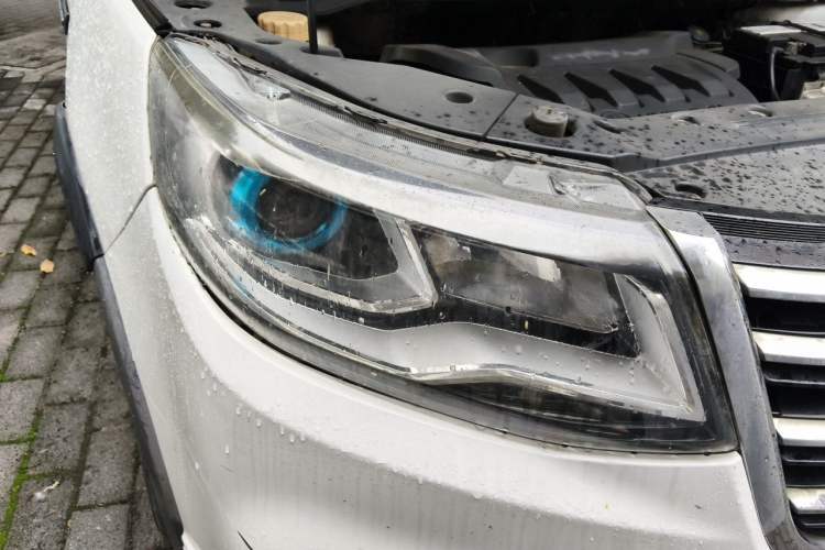 Used FORTHING SX6 2016 2.0L Manual Luxury Version Right Front Headlight