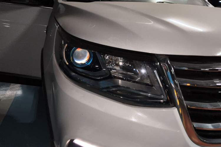 Used FORTHING SX6 2016 1.6L Manual Luxury Model Right Front Headlight