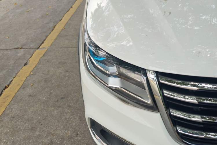Used FORTHING SX6 2016 1.6L Manual Luxury Model Right Front Headlight