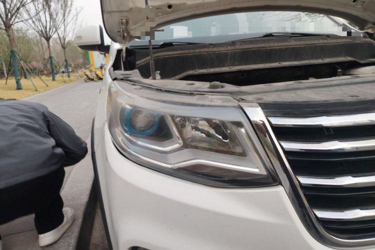 Used FORTHING SX6 2016 1.6L Manual Luxury Model Right Front Headlight