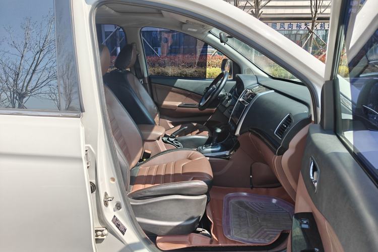 Used FORTHING SX6 2016 1.6L CVT Luxury Model Right Front Seat