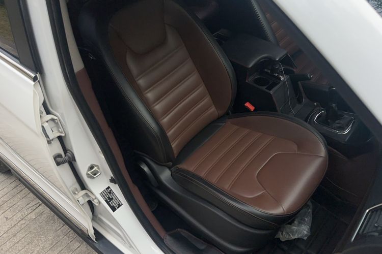 Used FORTHING SX6 2016 1.6L Manual Elite Model Right Front Seat