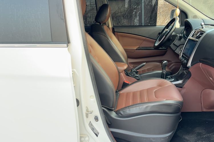 Used FORTHING SX6 2016 1.6L Manual Luxury Model Right Front Seat