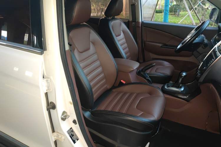 Used FORTHING SX6 2016 1.6L CVT Luxury Model Right Front Seat