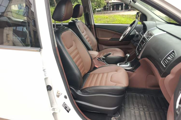Used FORTHING SX6 2016 1.6L CVT Luxury Model Right Front Seat