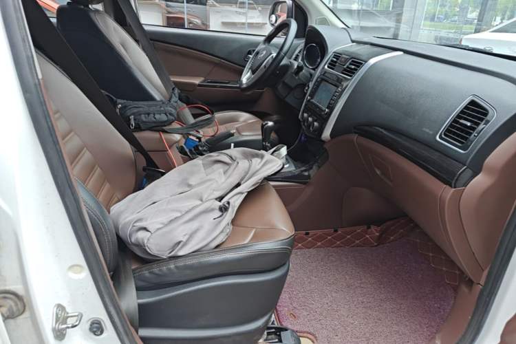 Used FORTHING SX6 2016 1.6L Manual Luxury Model Right Front Seat