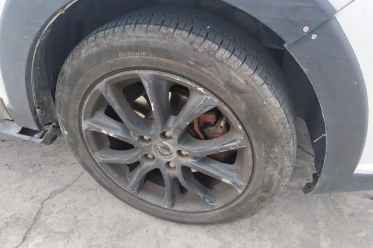 Used FORTHING SX6 2016 1.6L Manual Luxury Model Right Front Wheel Hub