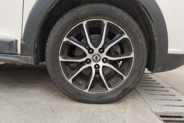 Used FORTHING SX6 2016 1.6L Manual Elite Model Right Front Wheel Hub