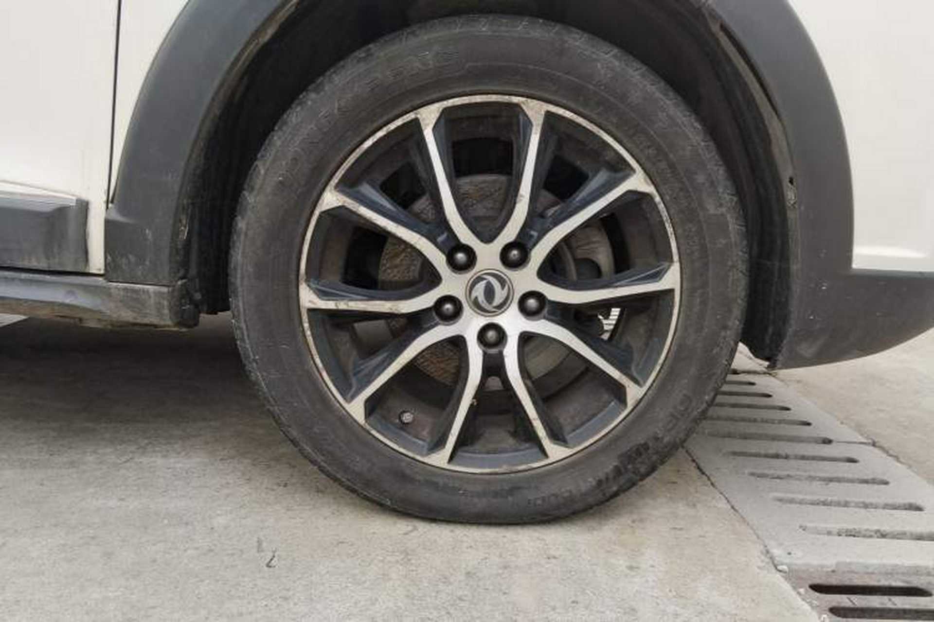 Used FORTHING SX6 2016 1.6L Manual Elite Model Right Front Wheel Hub