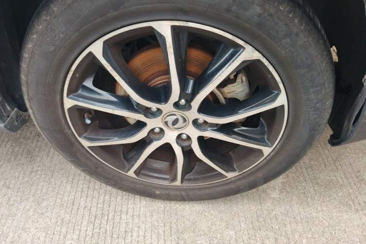Used FORTHING SX6 2016 1.6L Manual Luxury Model Right Front Wheel Hub