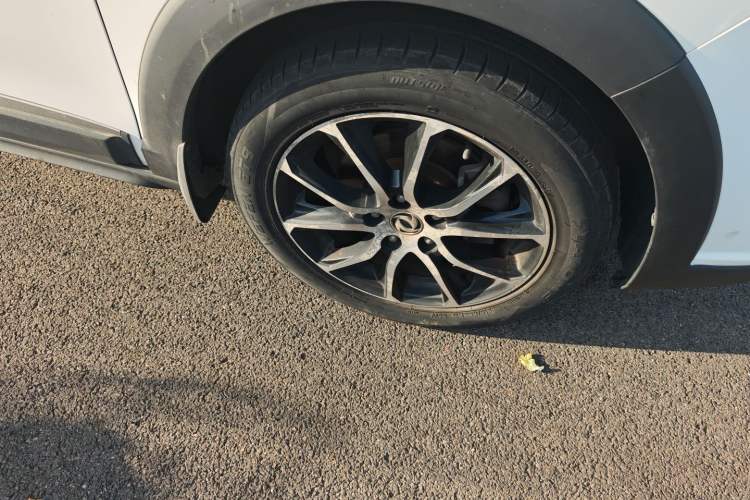 Used FORTHING SX6 2016 1.6L Manual Luxury Model Right Front Wheel Hub
