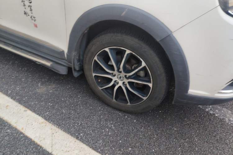 Used FORTHING SX6 2016 1.6L CVT Luxury Model Right Front Wheel Hub