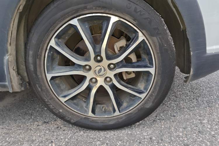 Used FORTHING SX6 2016 1.6L Manual Luxury Model Right Front Wheel Hub