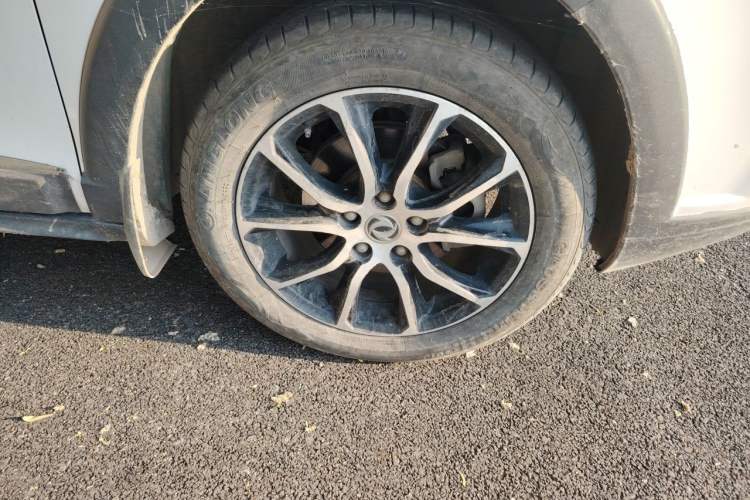 Used FORTHING SX6 2016 1.6L Manual Luxury Model Right Front Wheel Hub