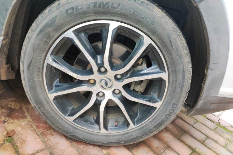 Used FORTHING SX6 2016 1.6L CVT Luxury Model Right Front Wheel Hub