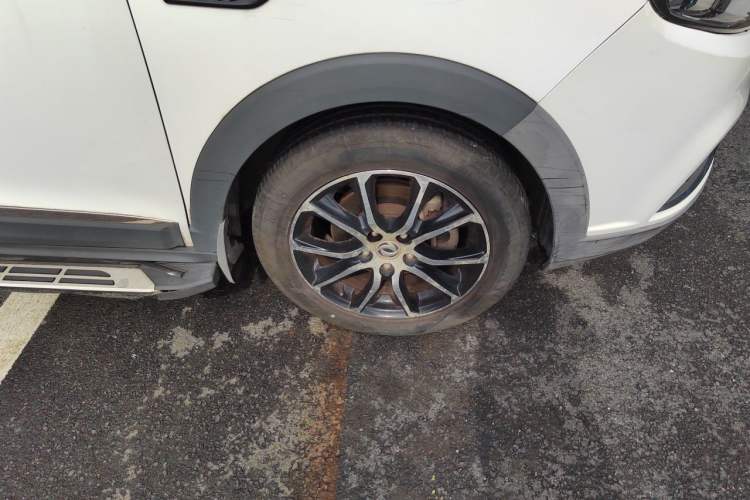 Used FORTHING SX6 2016 1.6L Manual Luxury Model Right Front Wheel Hub