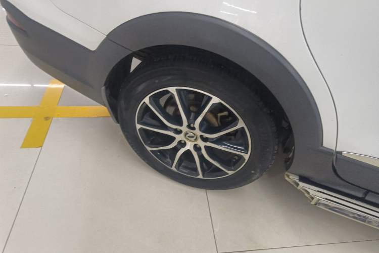 Used FORTHING SX6 2016 1.6L CVT Deluxe Model Right Rear Wheel Hub