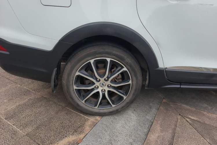 Used FORTHING SX6 2016 1.6L CVT Luxury Model Right Rear Wheel Hub