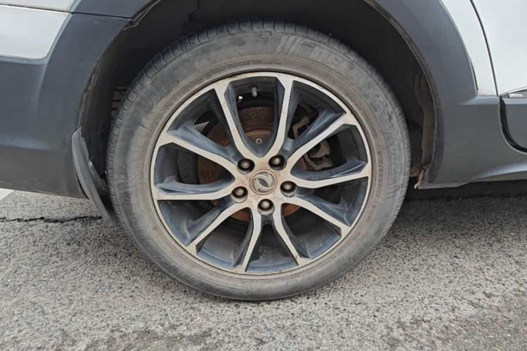 Used FORTHING SX6 2016 1.6L Manual Luxury Model Right Rear Wheel Hub