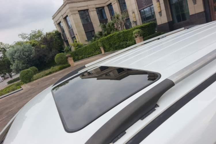 Used FORTHING SX6 2016 1.6L CVT Luxury Model Roof