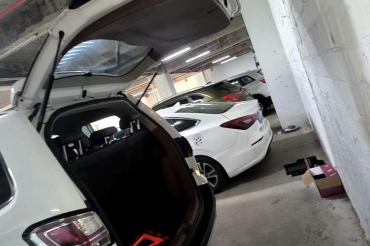 Used FORTHING SX6 2016 1.6L Manual Luxury Model Trunk