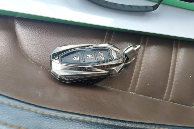 Used FORTHING SX6 2016 1.6L Manual Luxury Model Vehicle Key