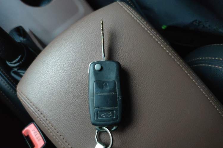 Used FORTHING SX6 2016 1.6L CVT Luxury Model Vehicle Key