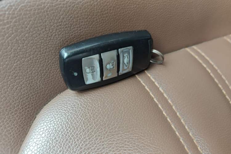 Used FORTHING SX6 2016 1.6L Manual Luxury Model Vehicle Key