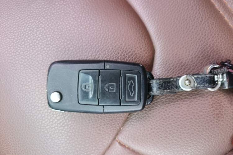 Used FORTHING SX6 2016 1.6L CVT Luxury Model Vehicle Key