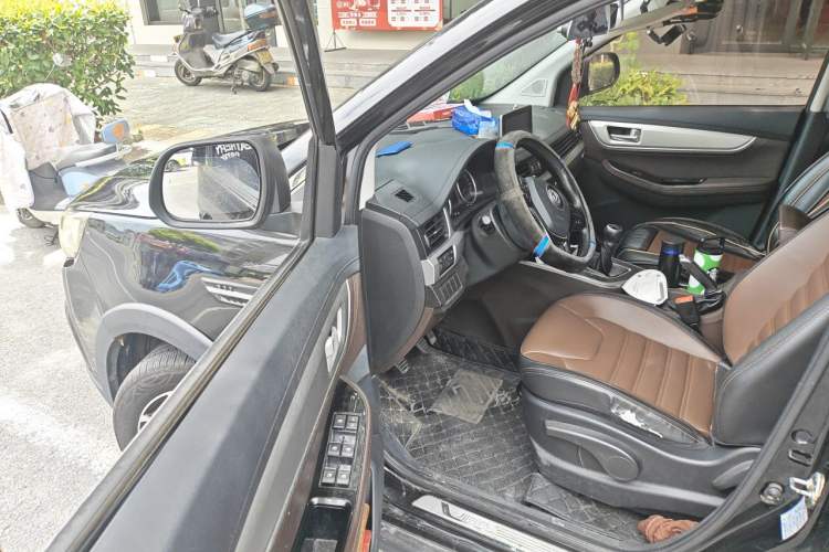 Used FORTHING SX6 2018 1.6L Manual Luxury Model Driver Seat