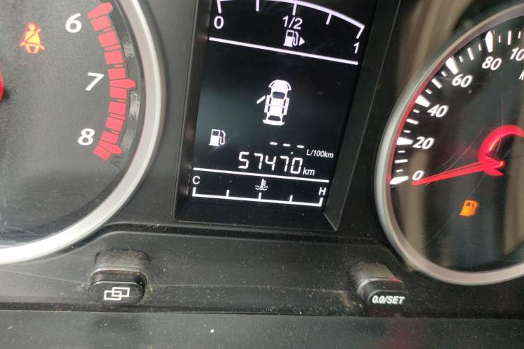 Used FORTHING SX6 2018 1.6L Manual Luxury Model Odometer Close Up