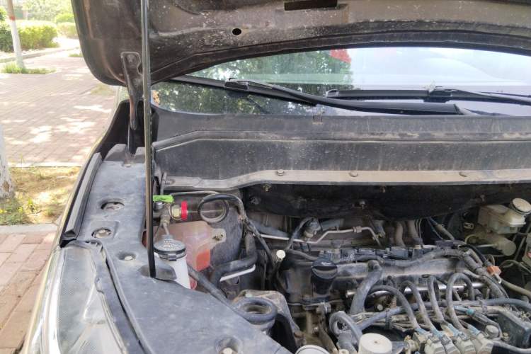 Used FORTHING SX6 2018 1.6L Manual Luxury Model Engine Bay Right