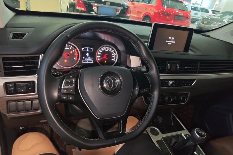 Used FORTHING SX6 2018 1.6L Manual Luxury Model Center Console