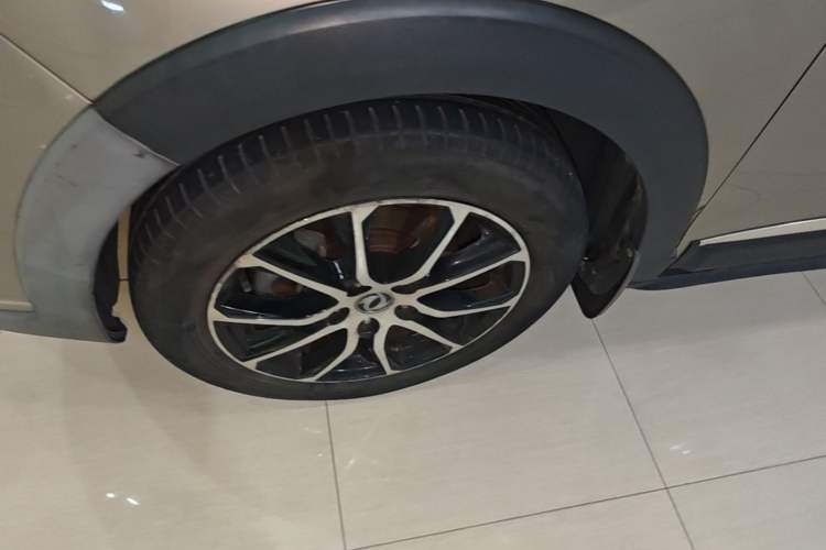 Used FORTHING SX6 2018 1.6L Manual Luxury Model Exterior 4