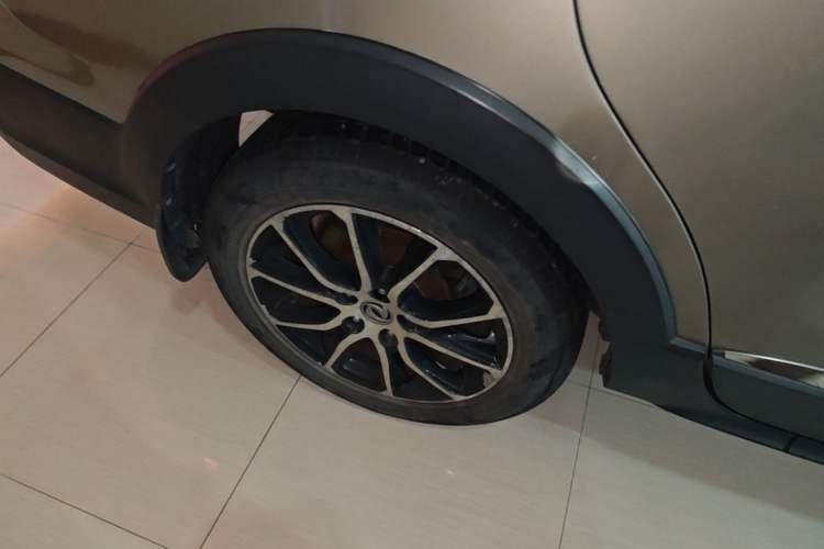 Used FORTHING SX6 2018 1.6L Manual Luxury Model Exterior 5