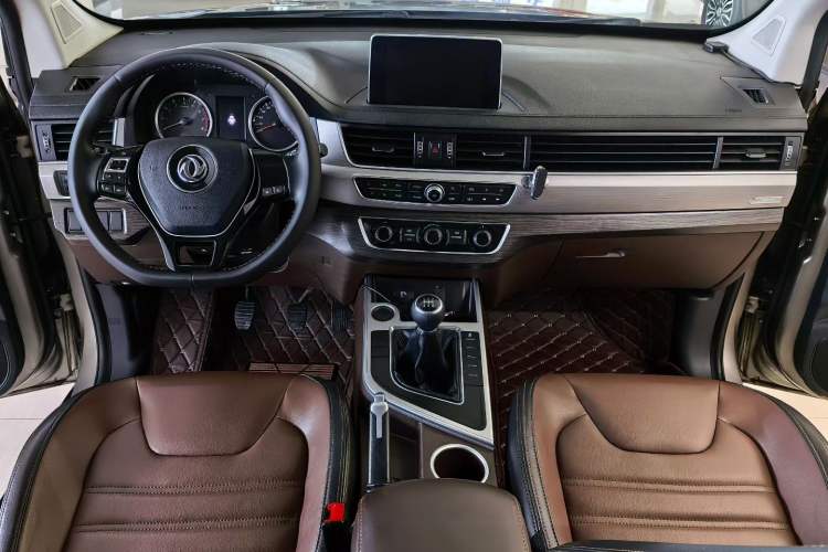 Used FORTHING SX6 2018 1.6L Manual Luxury Model Exterior 7