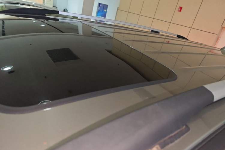 Used FORTHING SX6 2018 1.6L Manual Luxury Model Roof