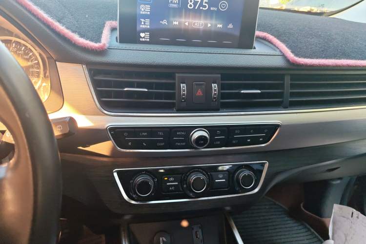 Used FORTHING SX6 2018 1.6L Manual Luxury Model Audio And AC Panel