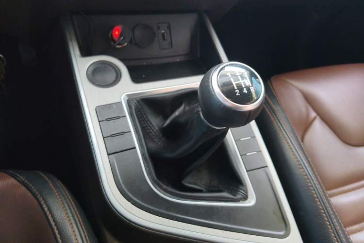 Used FORTHING SX6 2018 1.6L Manual Luxury Model Gear Lever